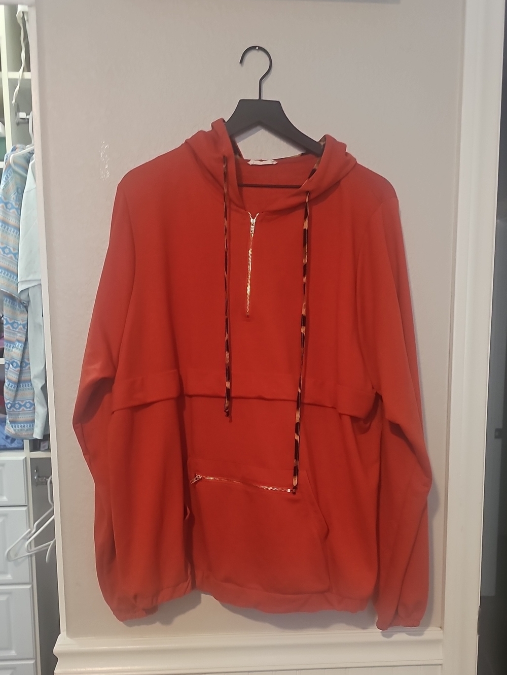 ANDTHEWHY 1X Red Orange Knit Top with Leopard Print Hood Interior